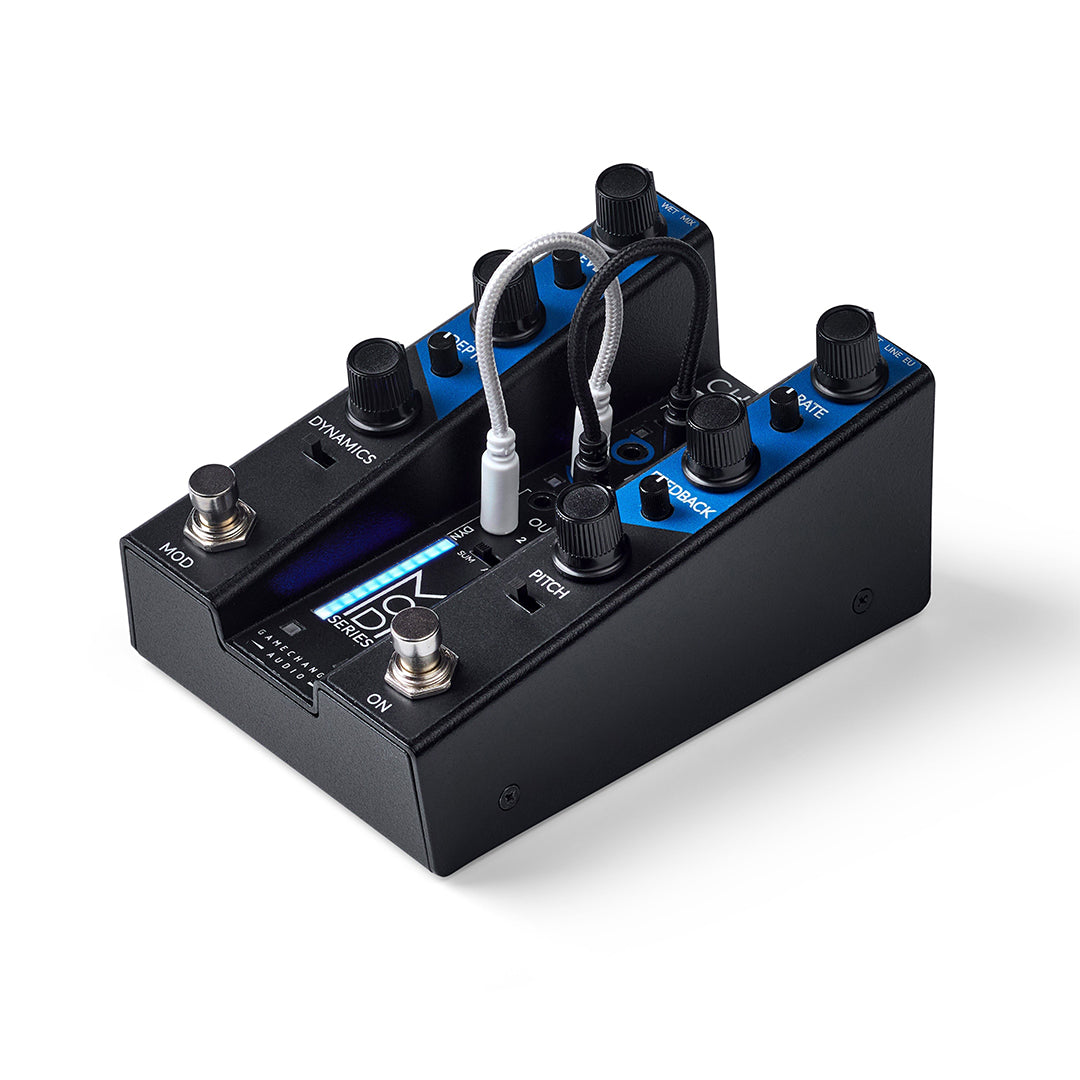 AUTO CHORUS Pitch and Dynamics Responsive Chorus Pedal