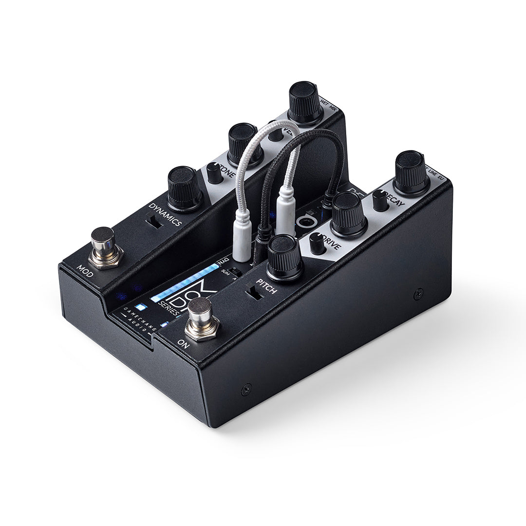 AUTO REVERB Pitch and Dynamics Responsive Reverb Pedal